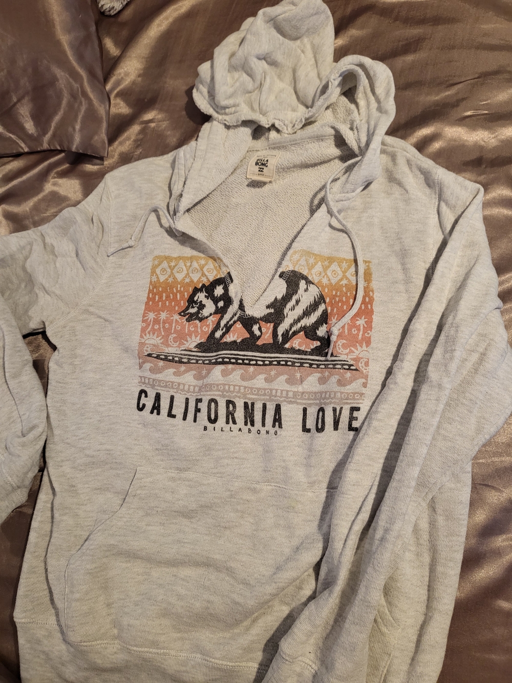 Billabong Light Gray "California Love" Hoodie with Sunset Graphic